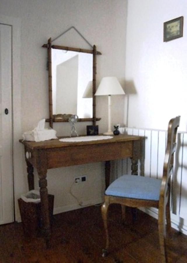 Chez Providence Chambres Et Table D'Hotes Cuxac-Cabardes Room photo